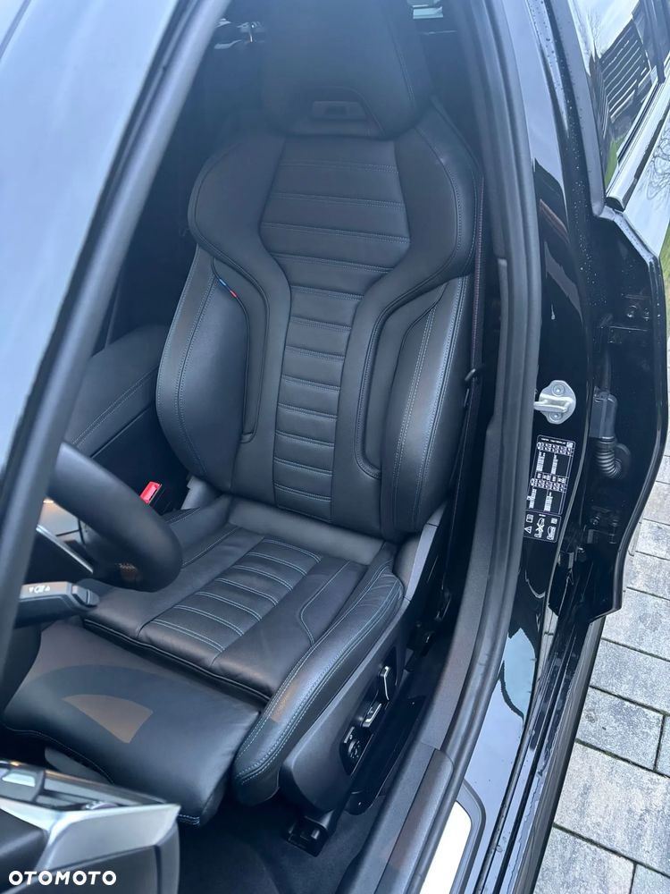 BMW Seria 3 M340i xDrive - 23