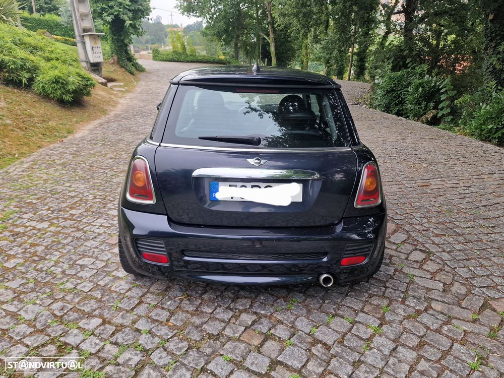 MINI 3 Portas Cooper D - 3