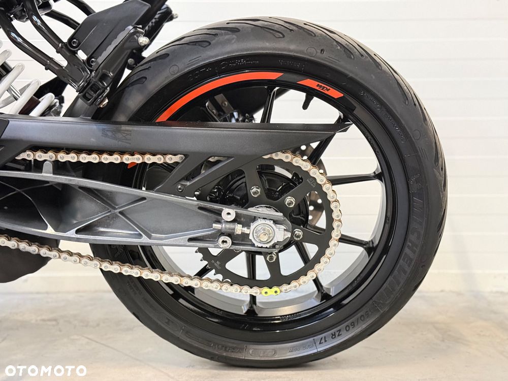 KTM Duke - 32