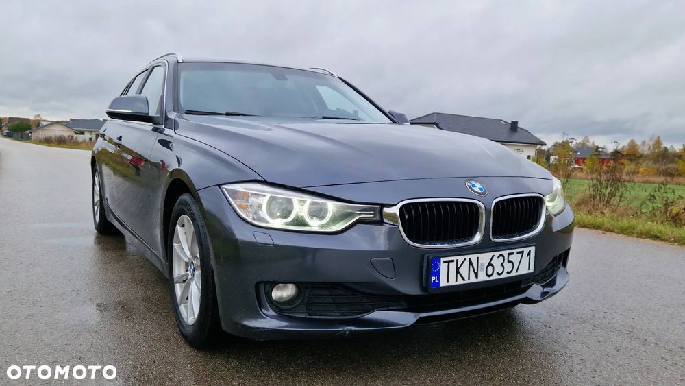 BMW Seria 3 320d Touring Luxury Line - 10