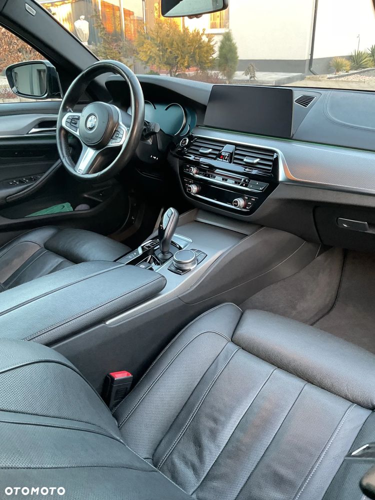 BMW Seria 5 540d xDrive M Sport sport - 11