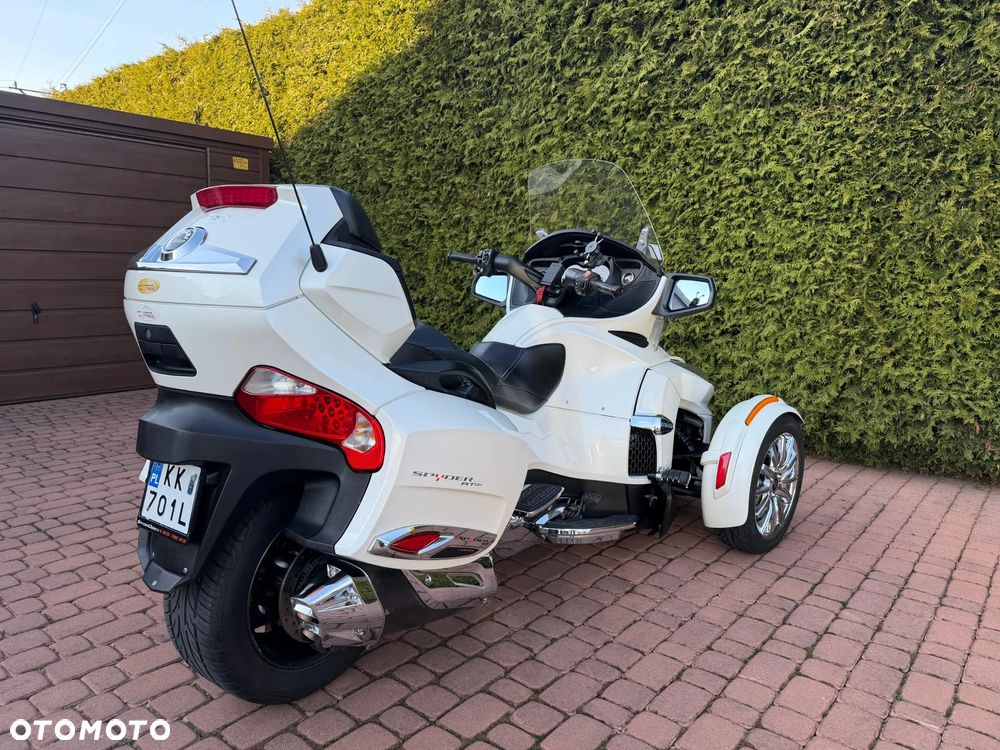 Can-Am Spyder - 6