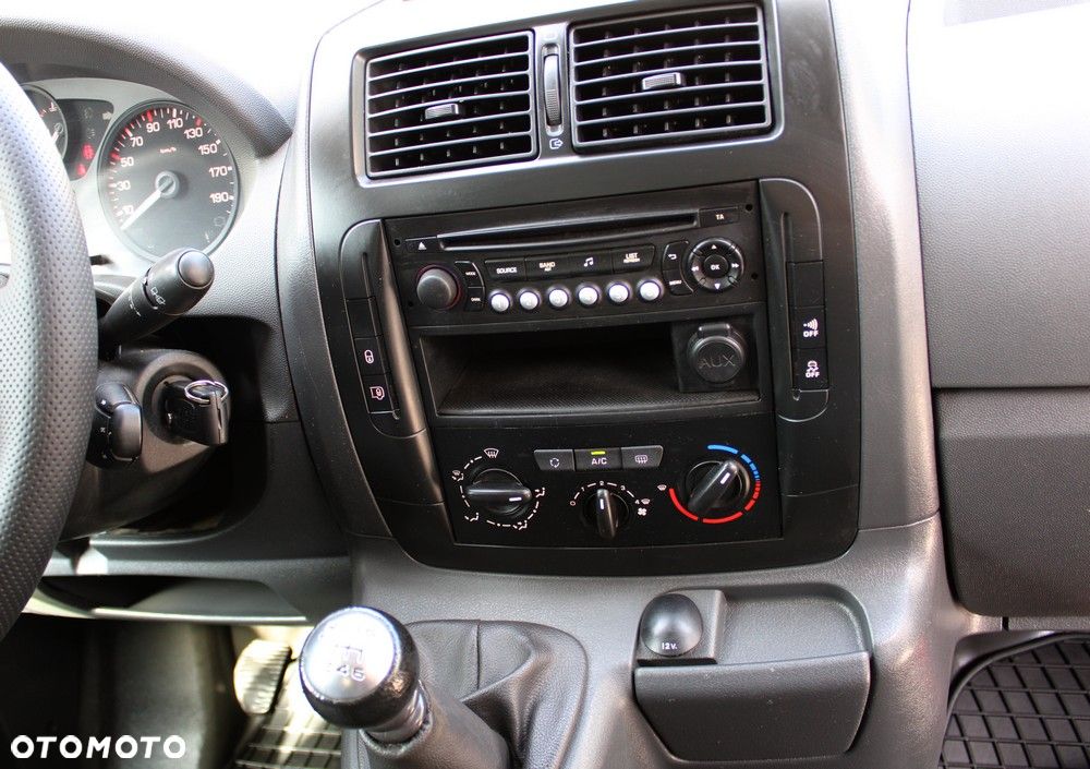 Peugeot EXPERT Jumpy Scudo - 23