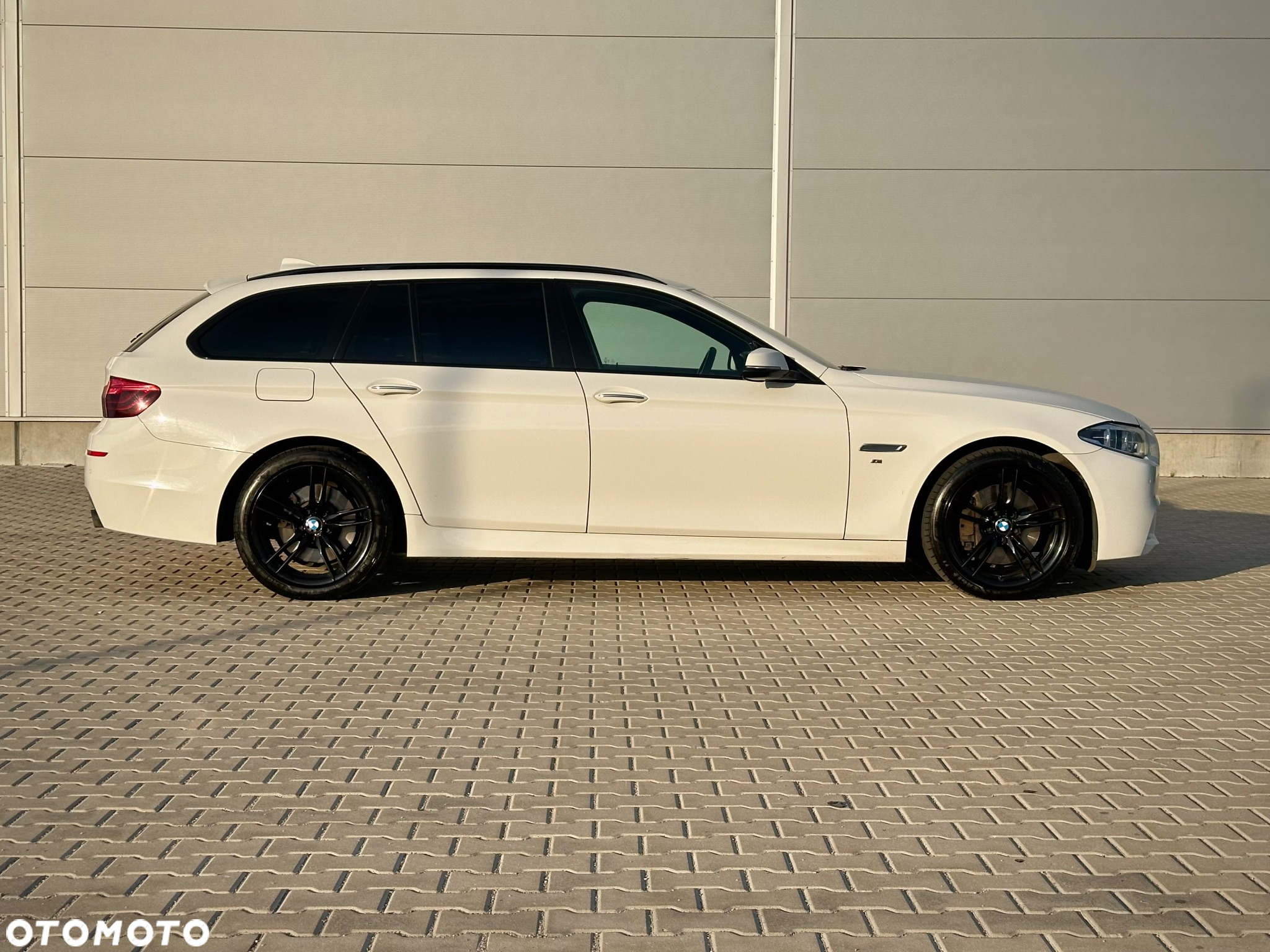 BMW Seria 5 535d xDrive Touring - 9