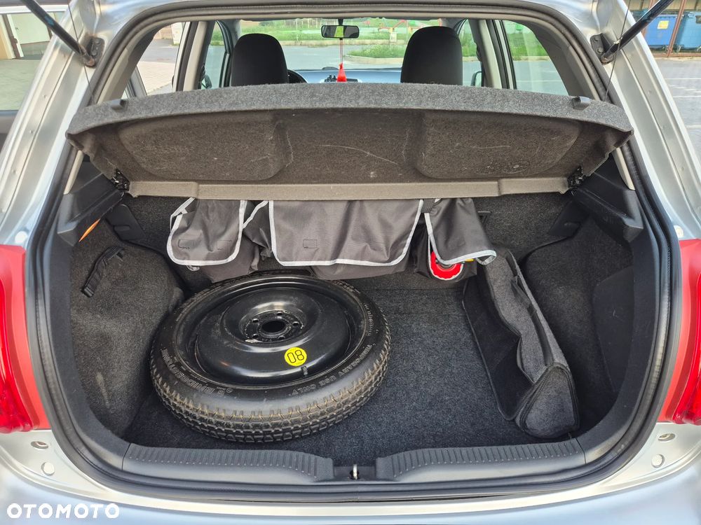 Toyota Auris 1.6 Luna - 17