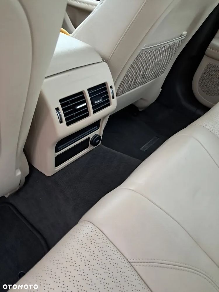 Jaguar XF 2.0 i4D Prestige - 12