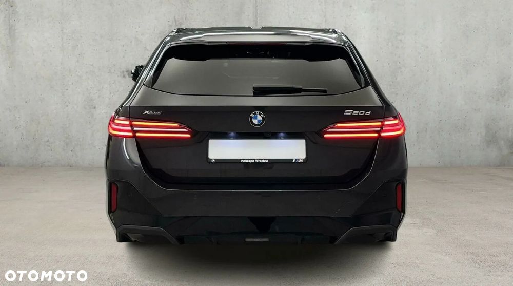 BMW Seria 5 520d xDrive mHEV - 4