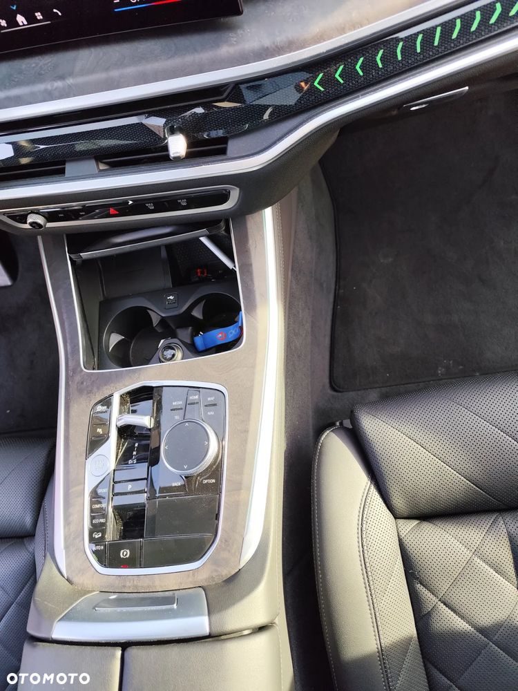 BMW X5 xDrive40i - 8