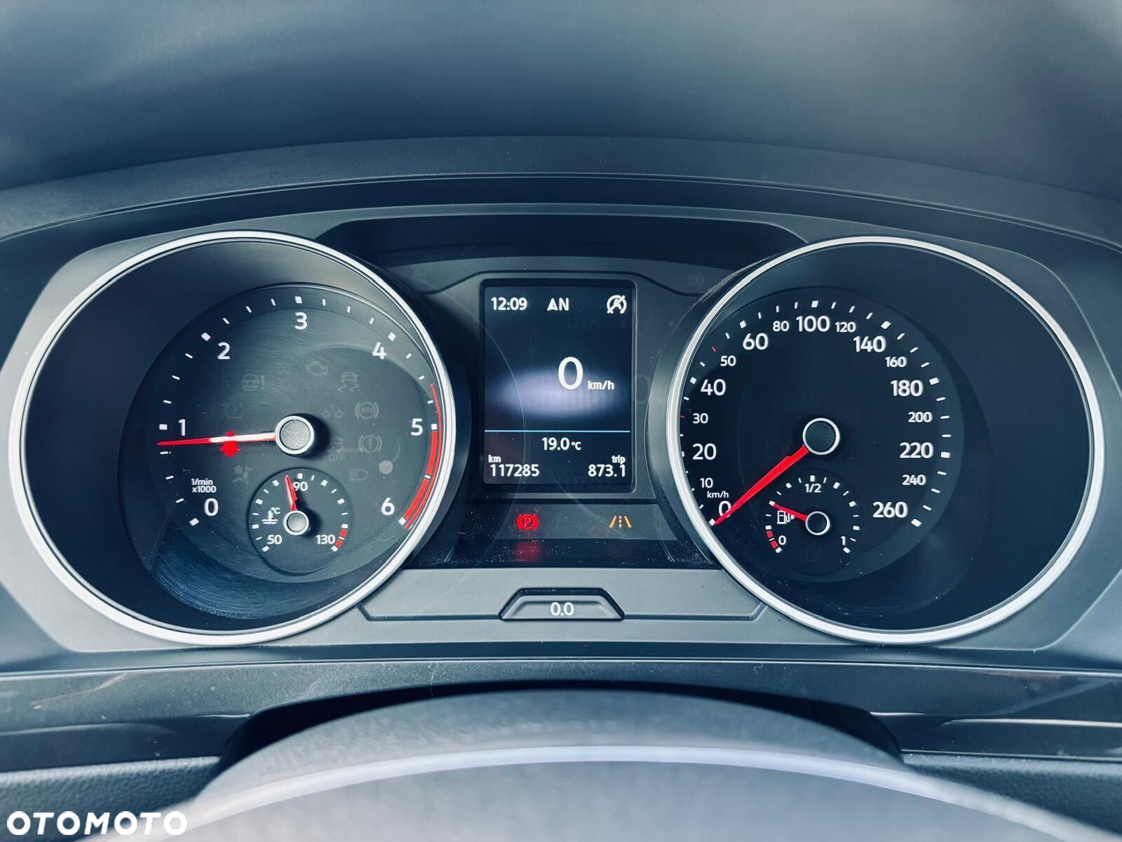 Volkswagen Tiguan - 24