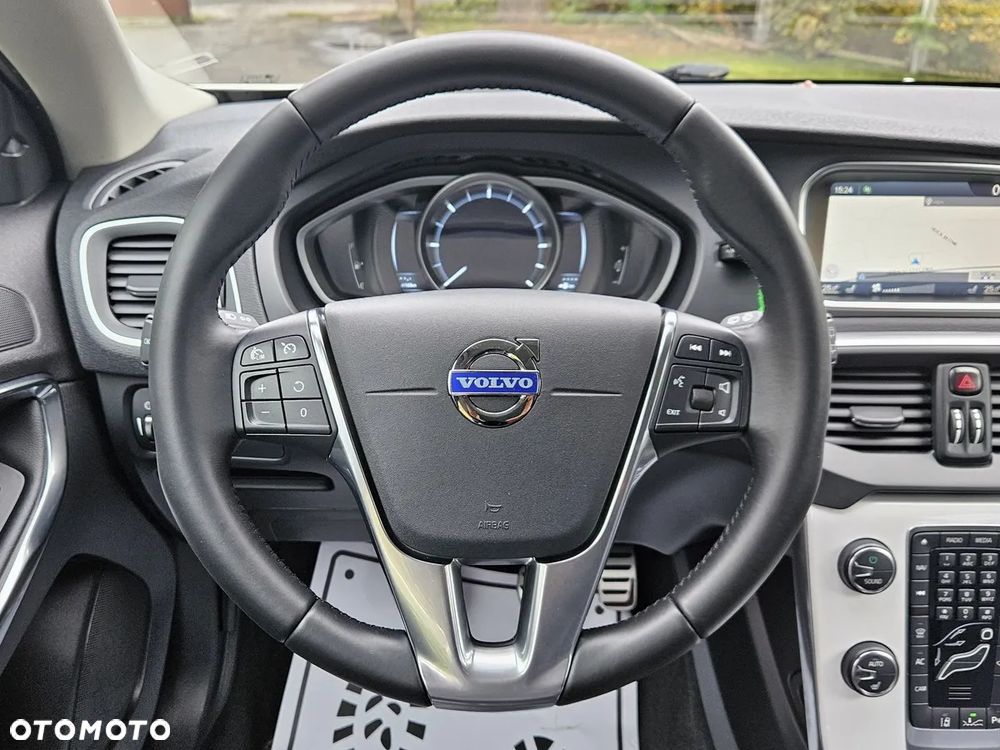 Volvo V40 D2 Summum - 15
