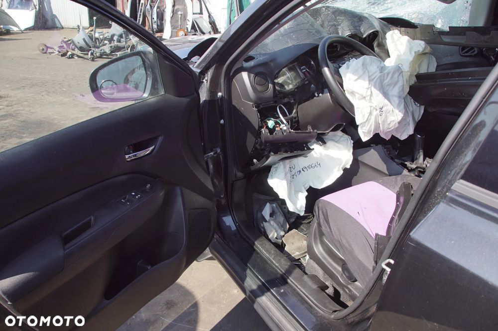 Auto na części - Suzuki Vitara II 1.6 16V 120 KM M16A 20008-54P34 ZCE 2017R Silnik Skrzynia Drzwi Szyba Błotnik Zderzak Lampa Klapa Lusterko Klamka Deska Kokpit Sterownik Moduł Czujnik Licznik Lewarek Kierownica - 11