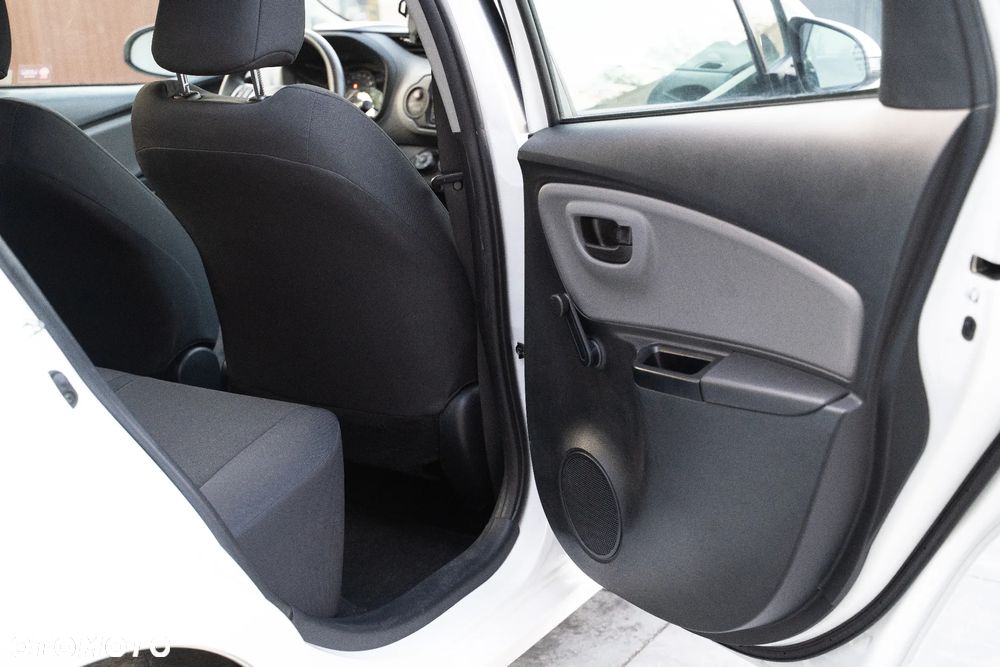 Toyota Yaris 1.0 Life - 36