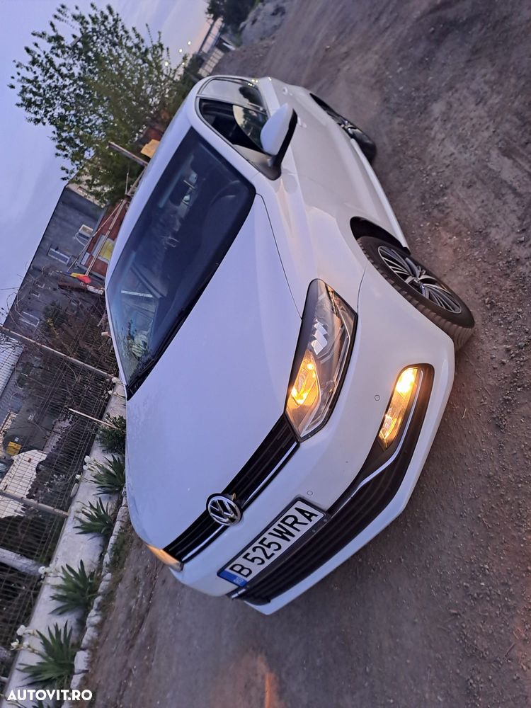 VOLKSWAGEN Polo