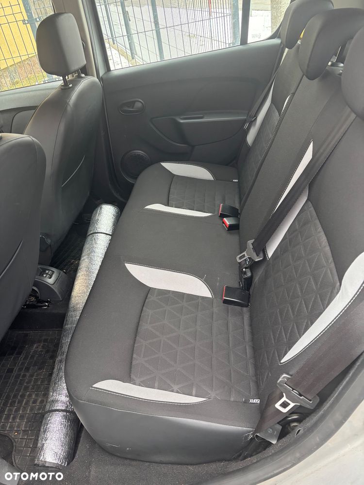 Dacia Sandero Stepway 1.5 dCi - 11