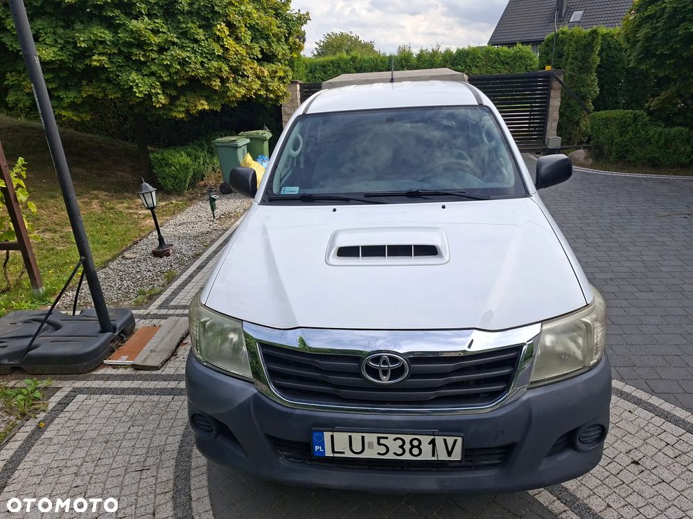 Toyota Hilux 2.5 D-4D DLX - 12