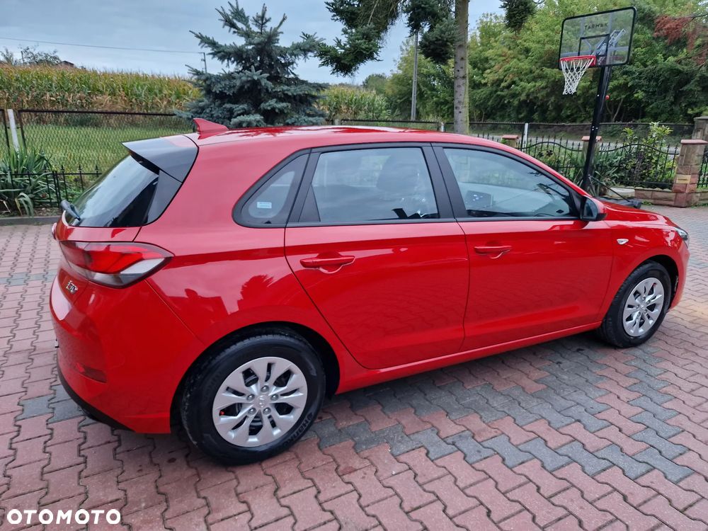 Hyundai i30 1.5 DPI Classic + - 37