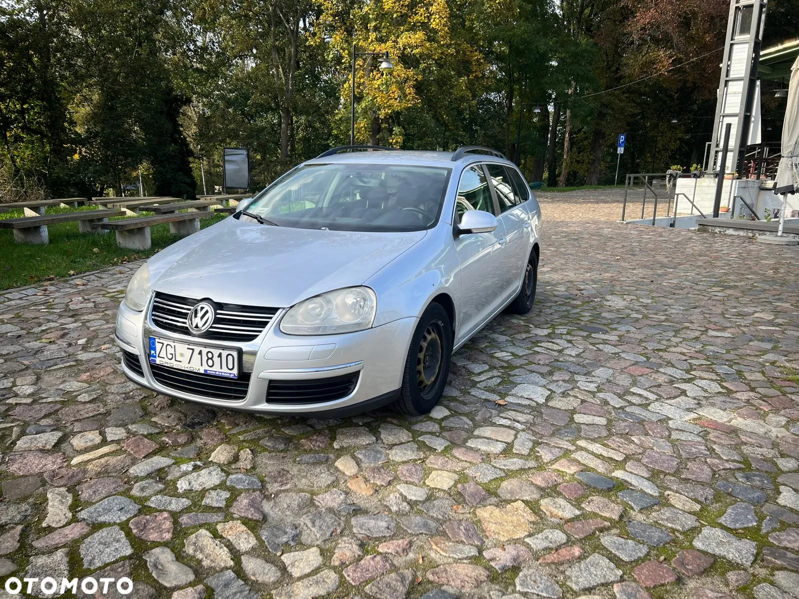 Volkswagen Golf 1.9 TDI DPF Comfortline - 11