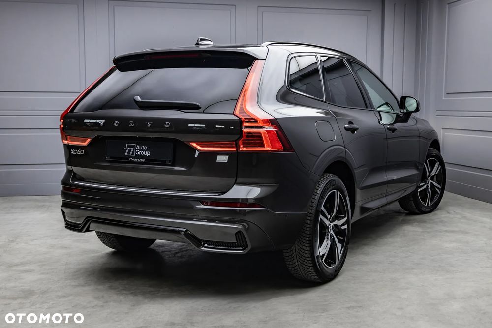 Volvo XC 60 T8 Plug-In Hybrid AWD R-Design - 3