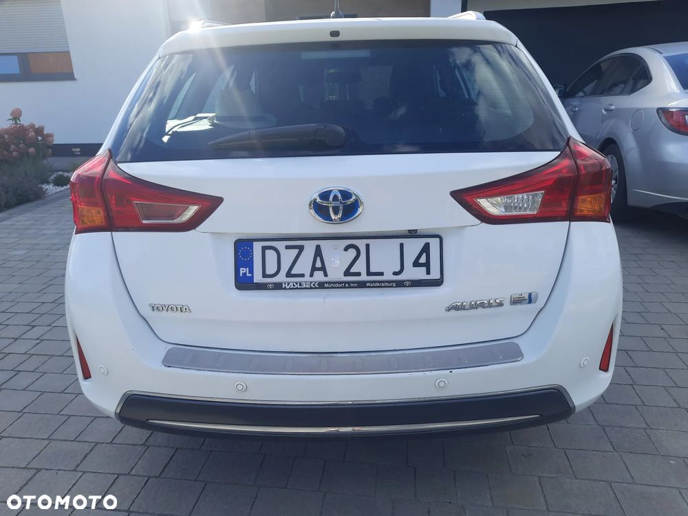 Toyota Auris 1.8 HSD Luna - 2