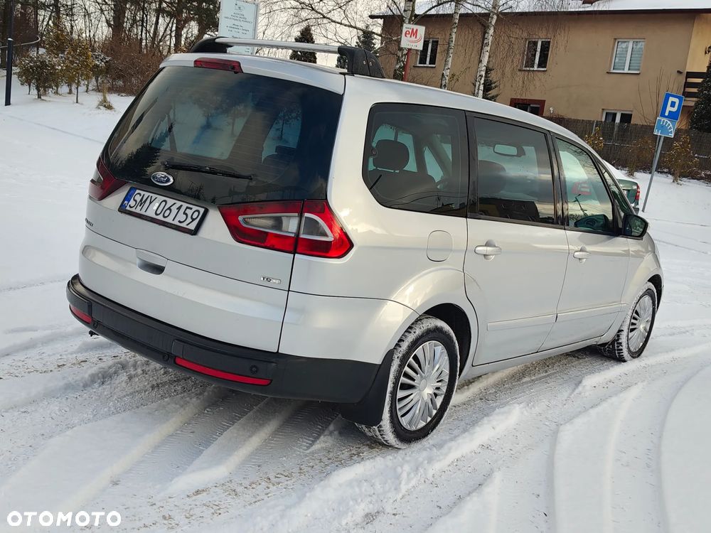 Ford Galaxy 2.0 TDCi Ghia - 13