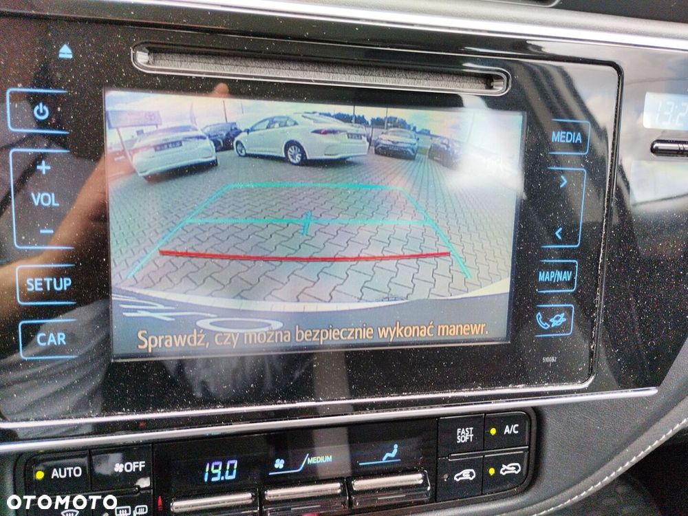 Toyota Auris Hybrid 135 Premium - 18