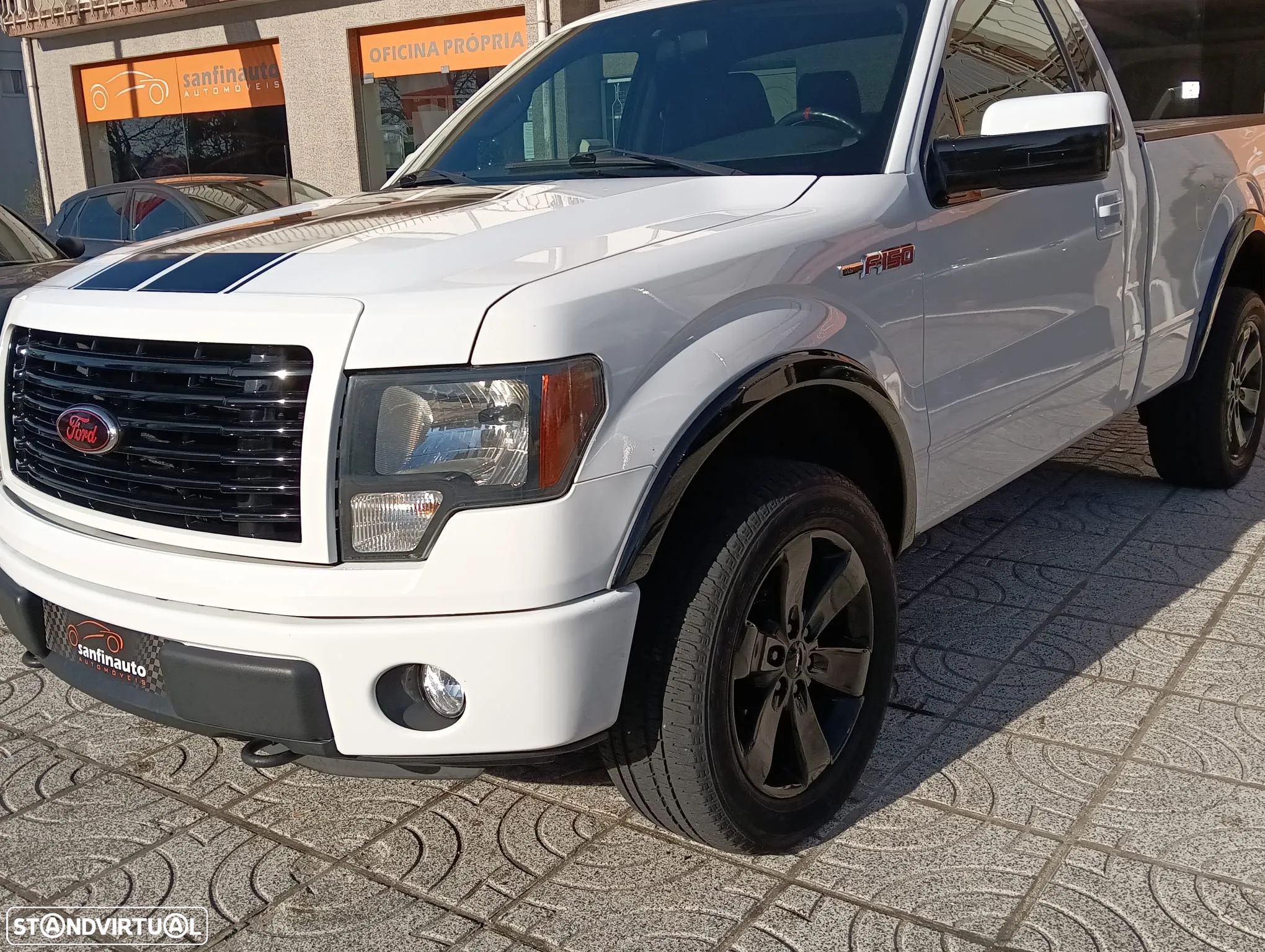 Ford F-150 - 4