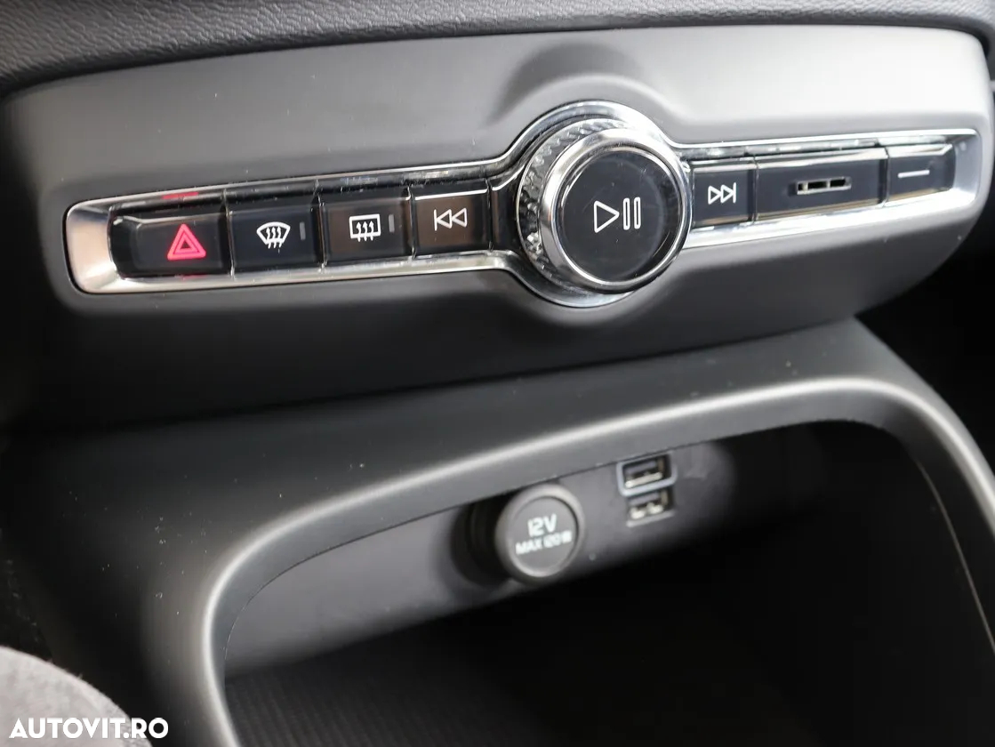 Volvo XC 40 T3 AT8 Momentum - 23