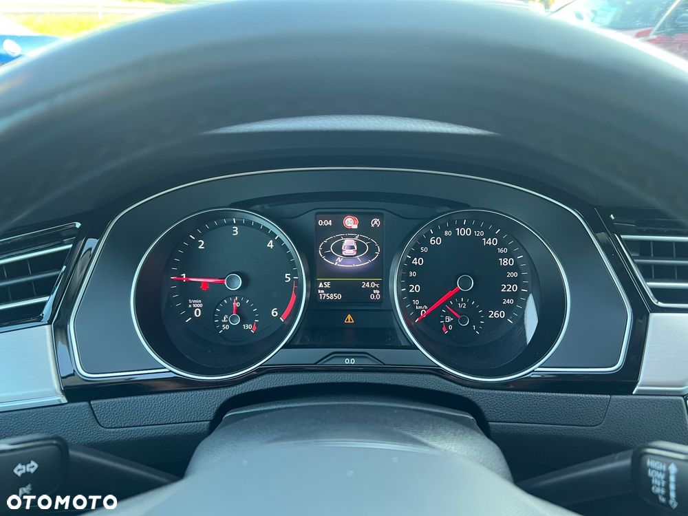 Volkswagen Passat 2.0 TDI EVO Business - 32