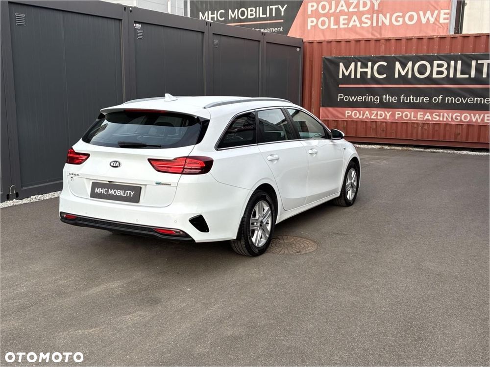 Kia Ceed 1.6 CRDi mHEV M DCT - 15
