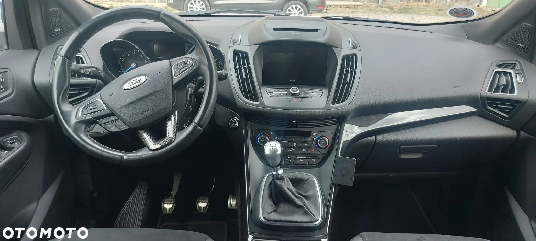 Ford Kuga 1.5 EcoBoost 2x4 ST-Line - 18