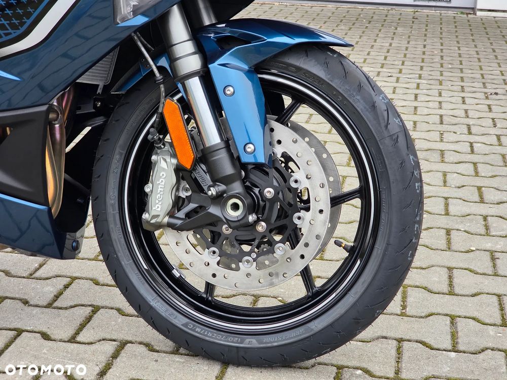 Kawasaki Ninja 1000 SX - 12