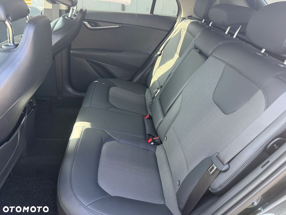 Kia Niro 1.6 GDI Hybrid Business Line - 4