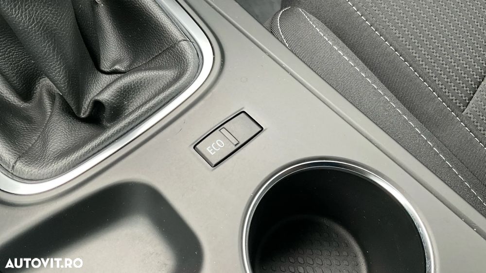 Renault Megane Blue dCi 116 Zen - 28