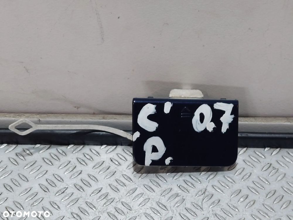 ZAŚLEPKA W ZDERZAK PRZÓD MERCEDES W204 R2007 KLASA C NR A2048850124 - 1