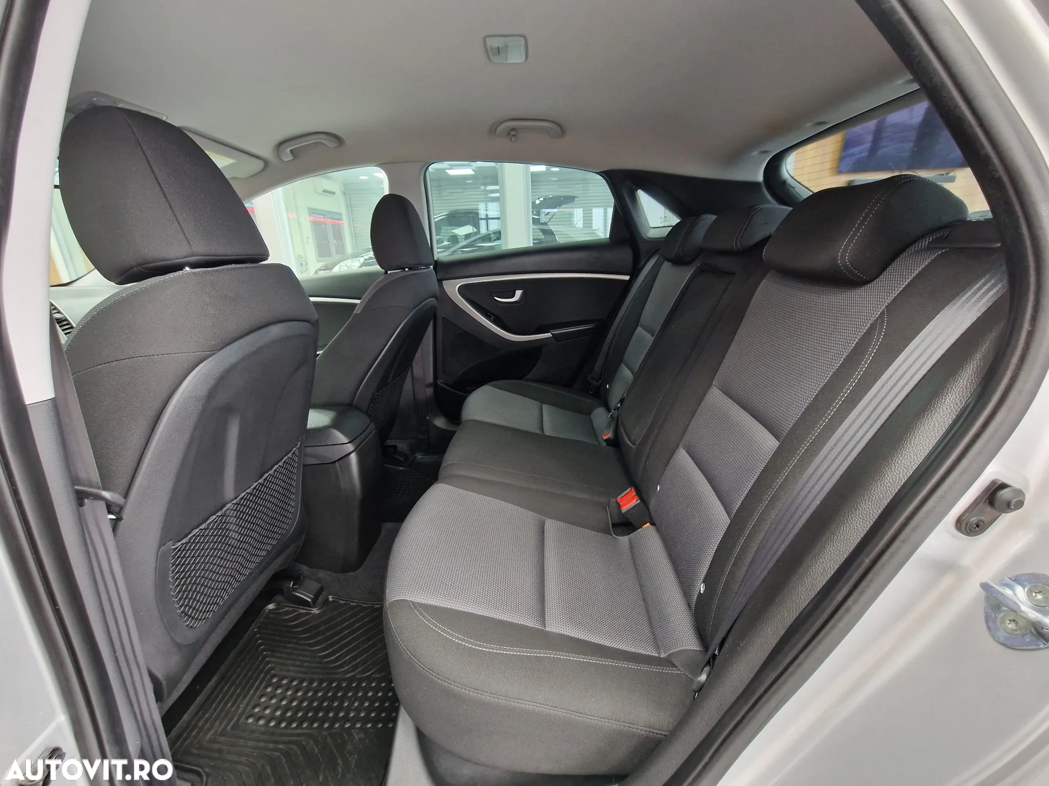 Hyundai i30 1.6 CRDI Automatik Style - 7