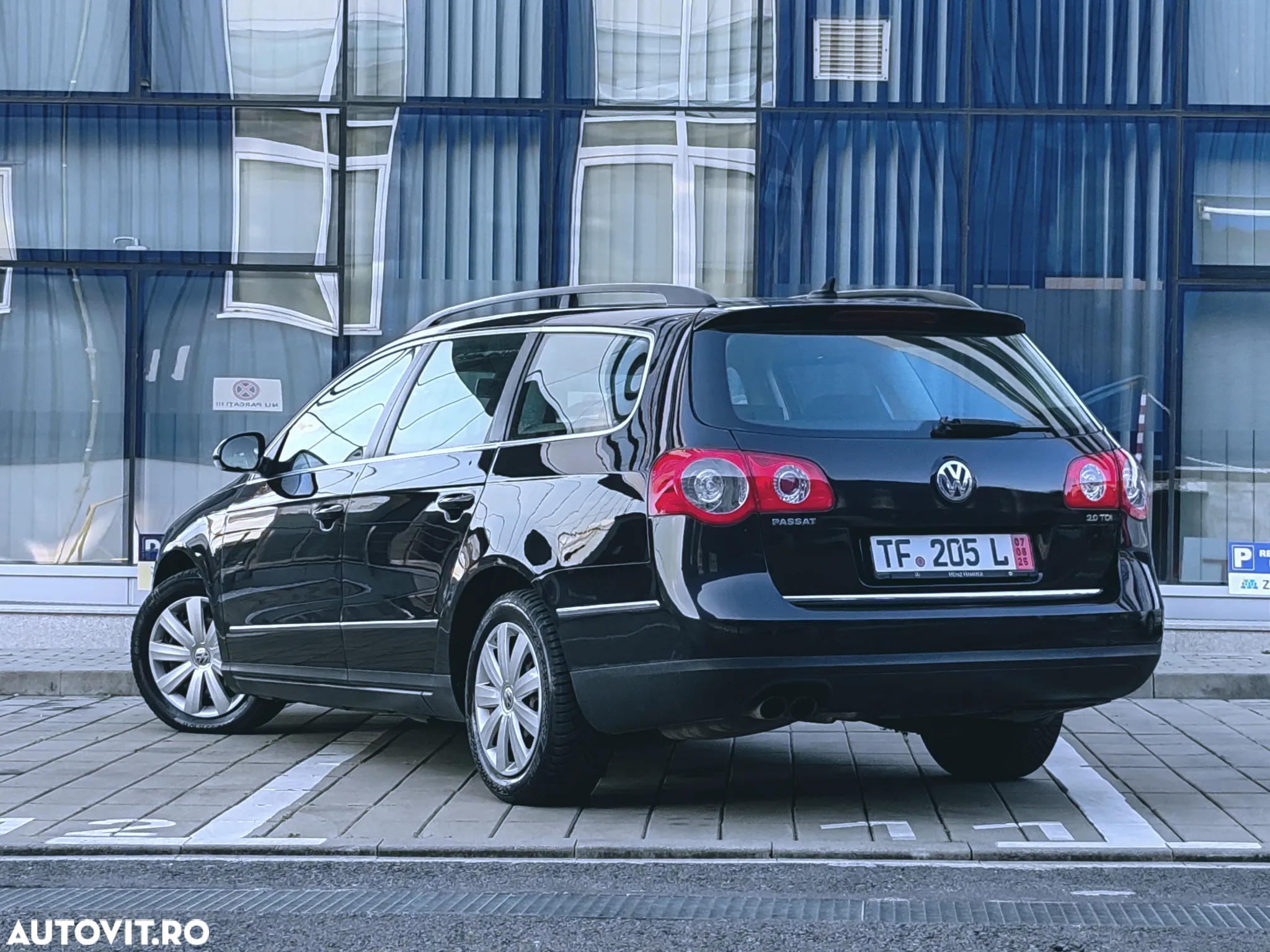 Volkswagen Passat Variant 2.0 TDI DPF DSG Comfortline - 9