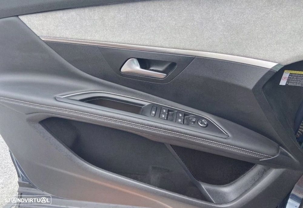 Peugeot 3008 225 e-EAT8 GT Pack - 30
