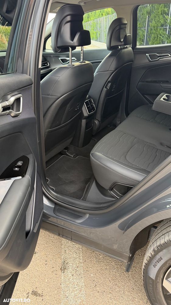 Kia Sportage 1.6 T-GDI PHEV 6AT 4x4 Business Line - 19