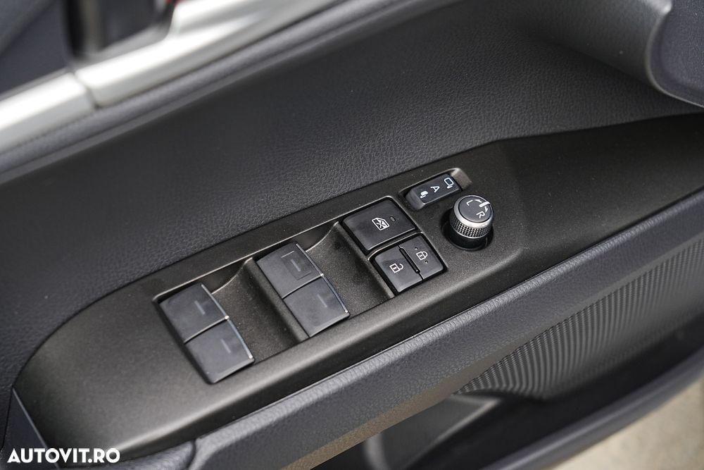 Toyota Camry 2.5 Hybrid Exclusive - 25