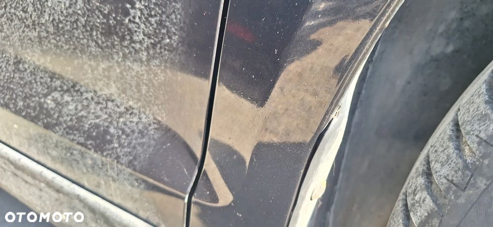 Volkswagen Golf V+ Błotnik Przód Przedni Prawy Kod Lakieru LC9Z - 20