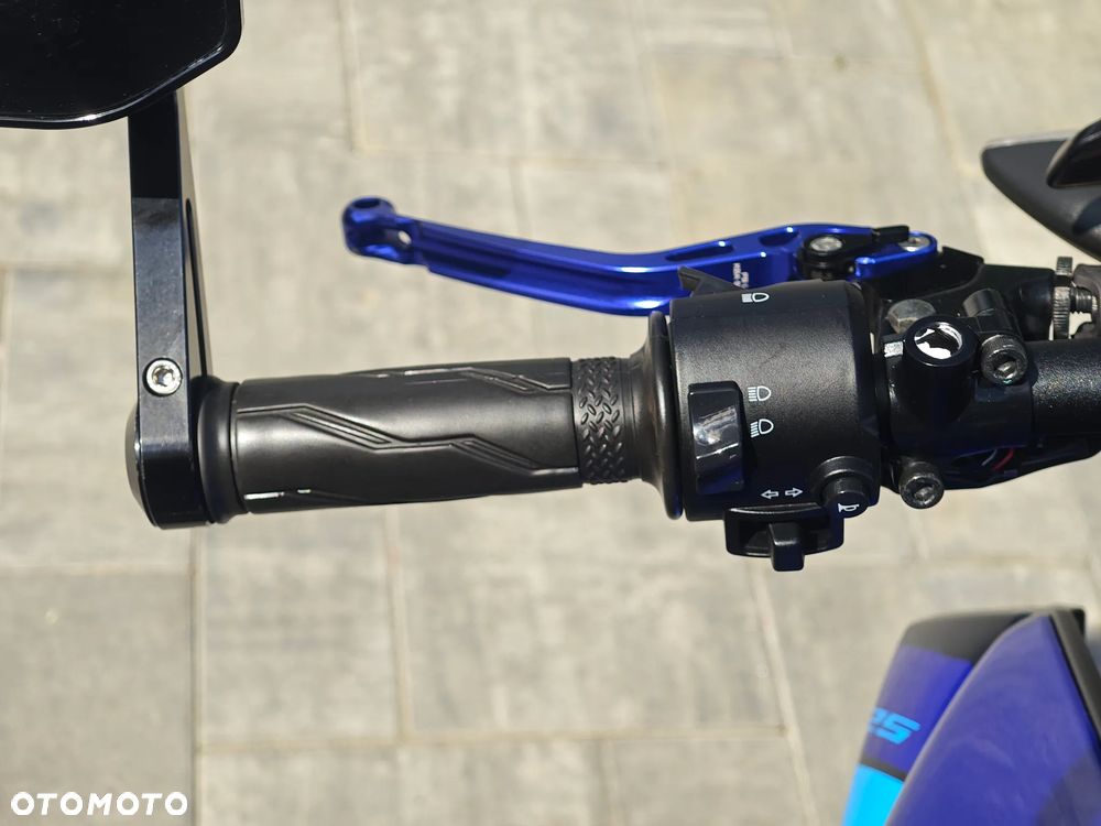 Yamaha MT - 8