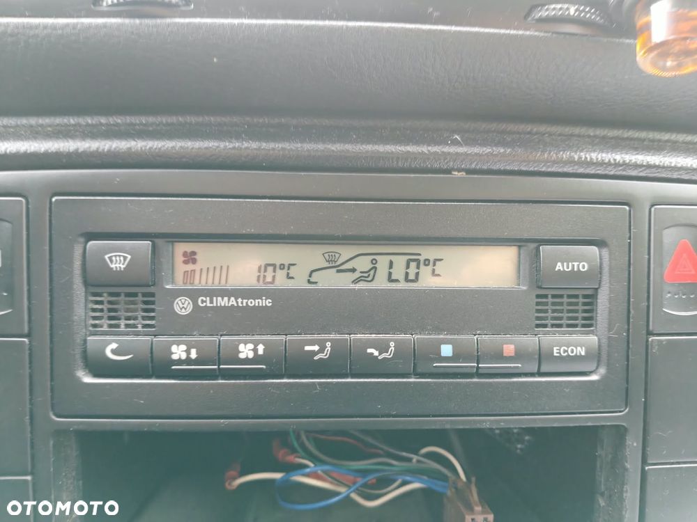 Volkswagen Passat 1.9 TDI - 16