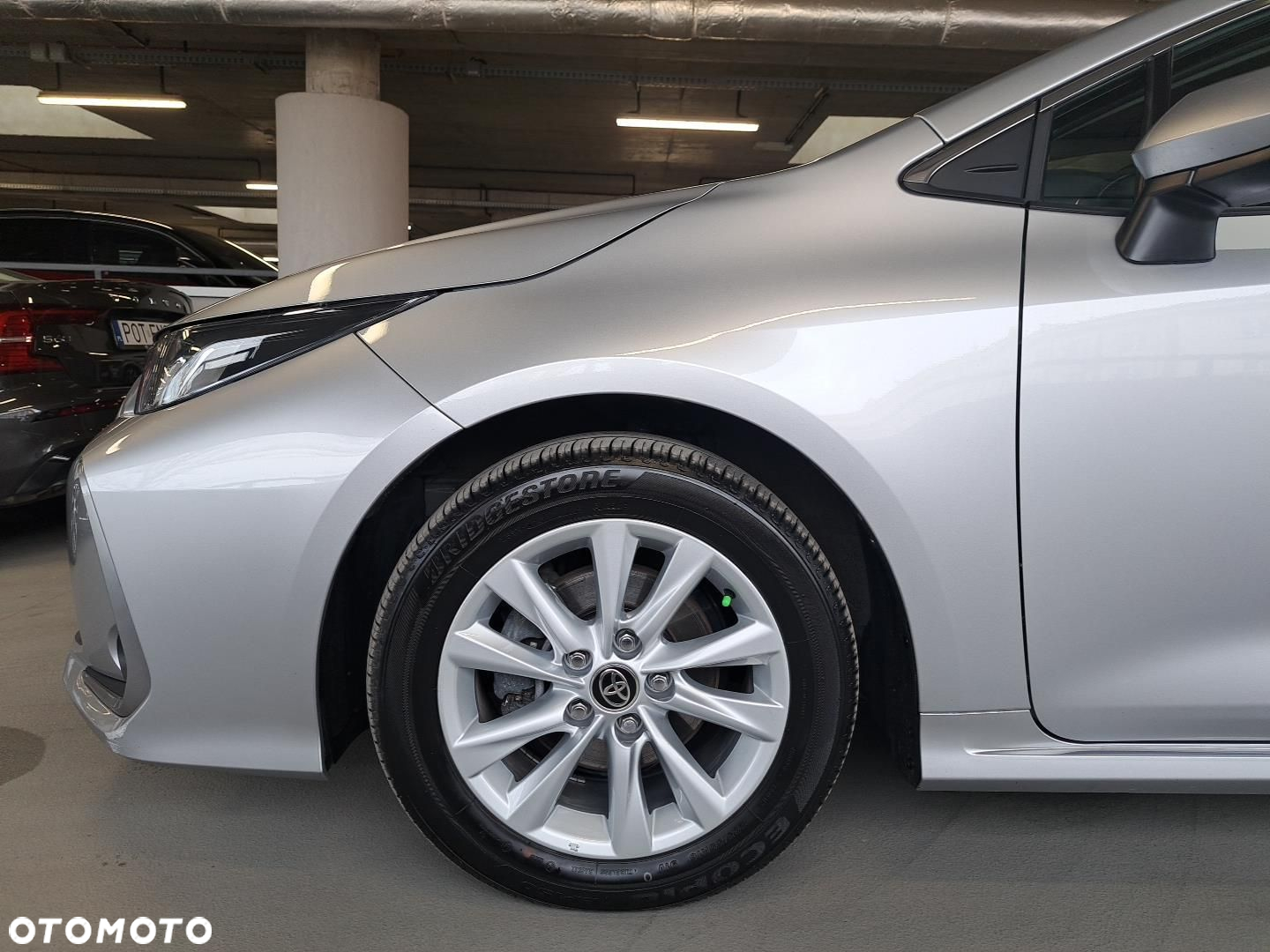 Toyota Corolla - 32