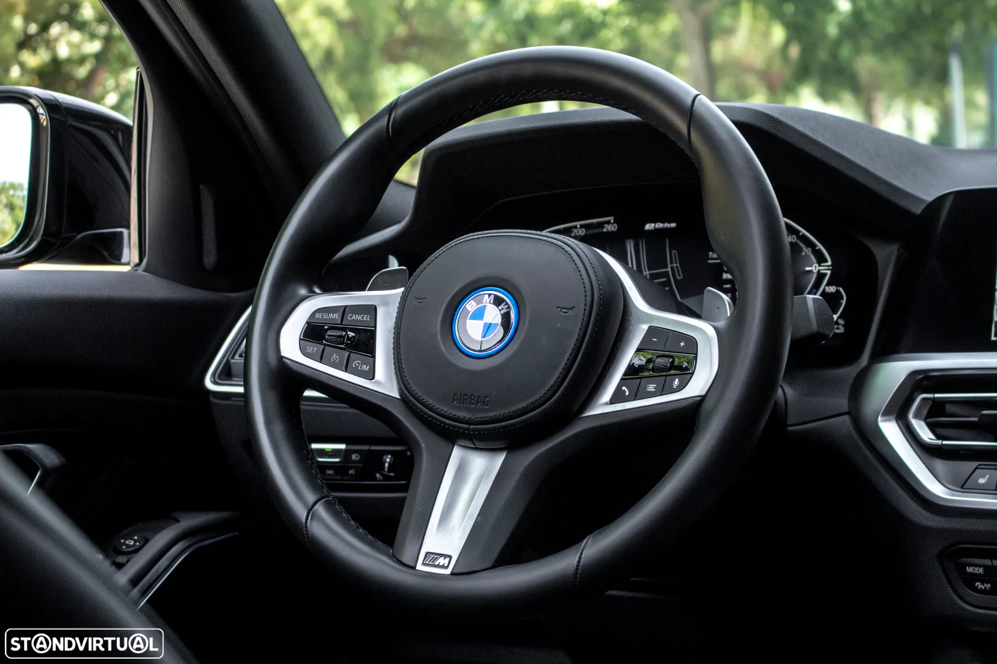 BMW 320 e Pack M Auto - 35