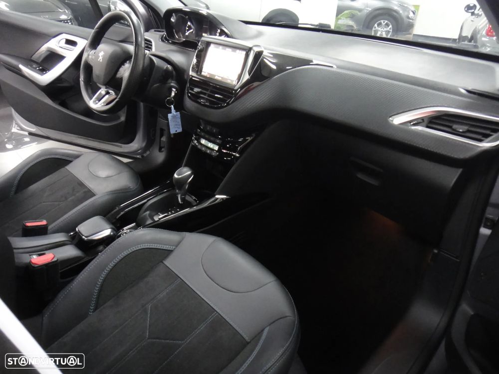 Peugeot 2008 PureTech 110 GPF Stop&Start EAT6 Crossway - 26