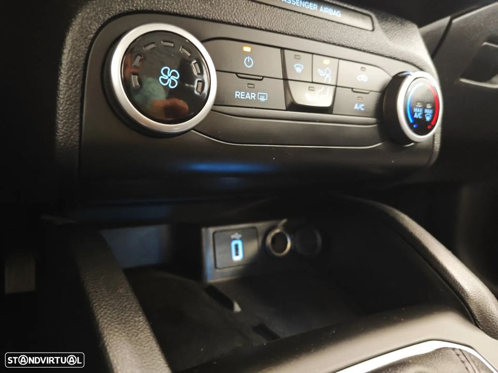 Ford Focus SW 1.0 EcoBoost MHEV Connected - 29