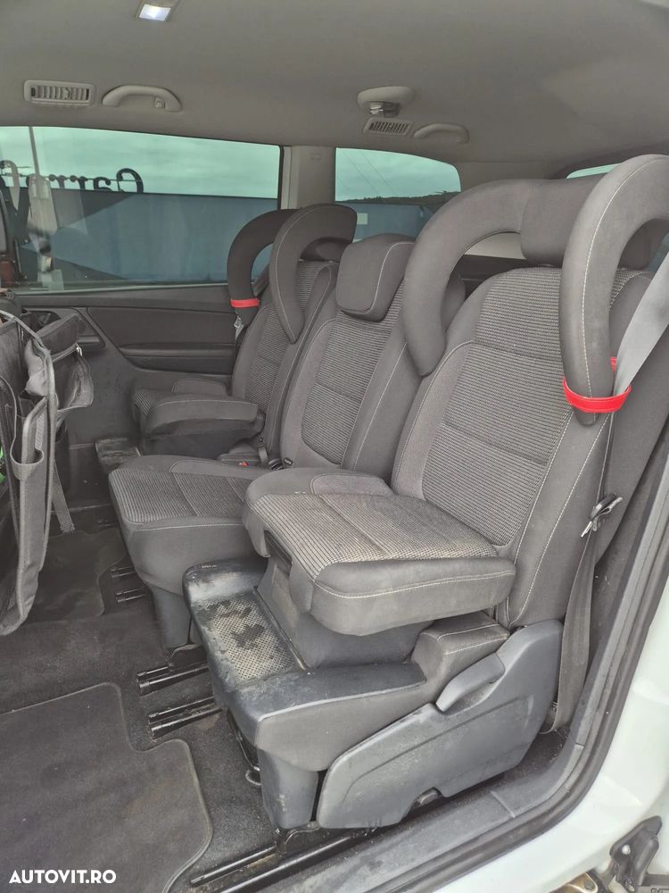 Volkswagen Sharan - 8