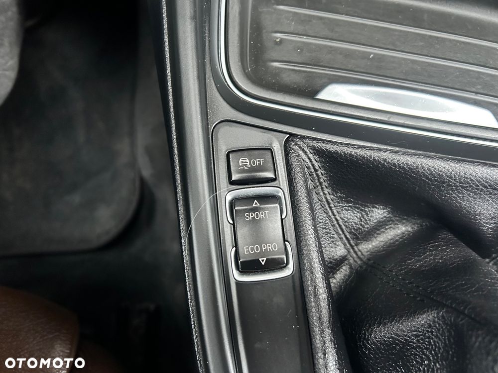 BMW Seria 3 320d - 40