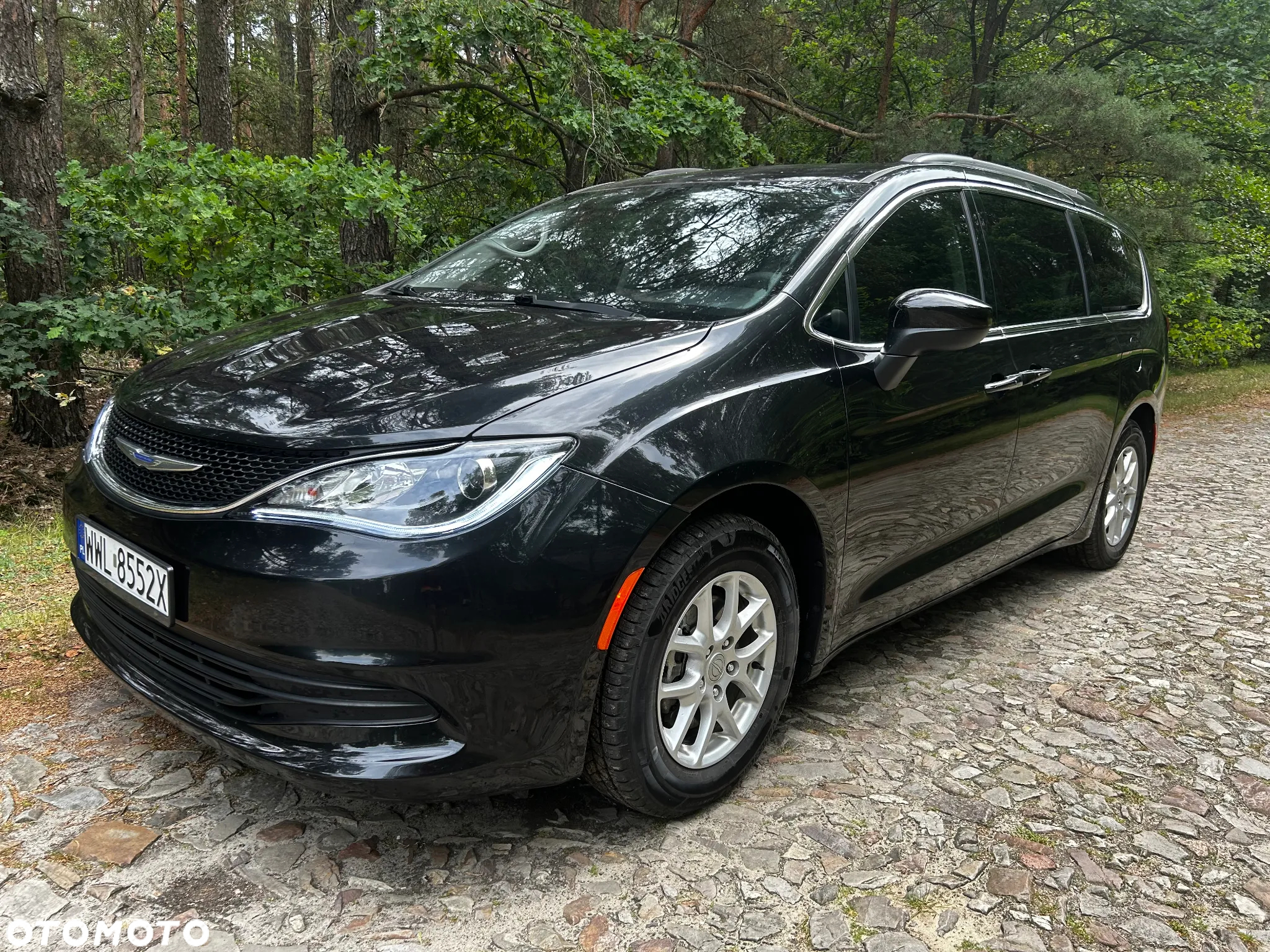 Chrysler Pacifica - 2