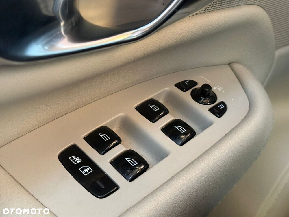 Volvo XC 90 - 25
